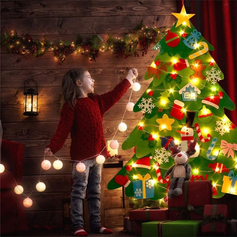 Árbol  de navidad para niños de fieltro con guirnalda de luces