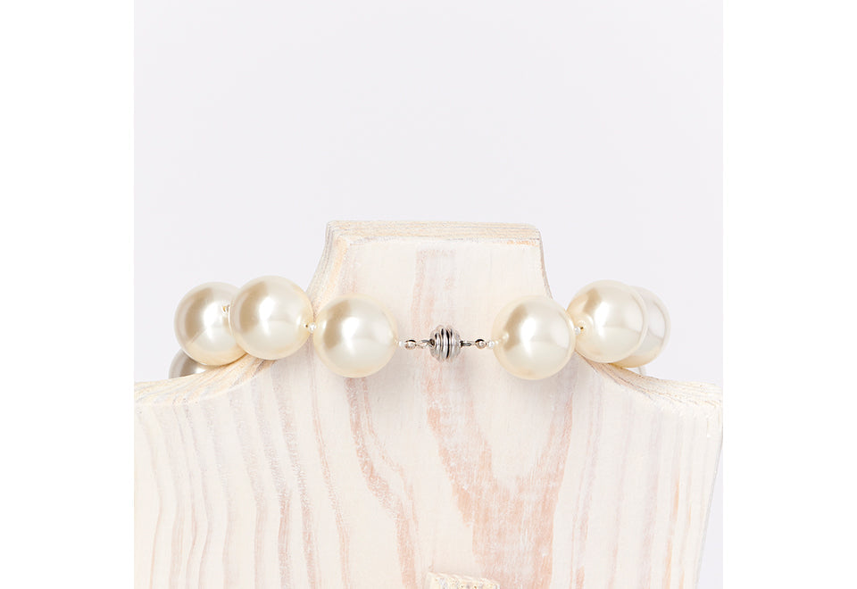 Cooling Pearl Necklace